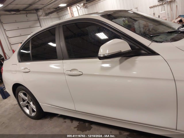 BMW 328i Xdrive 2015 WBA3B5C5XFF960988 Image 13