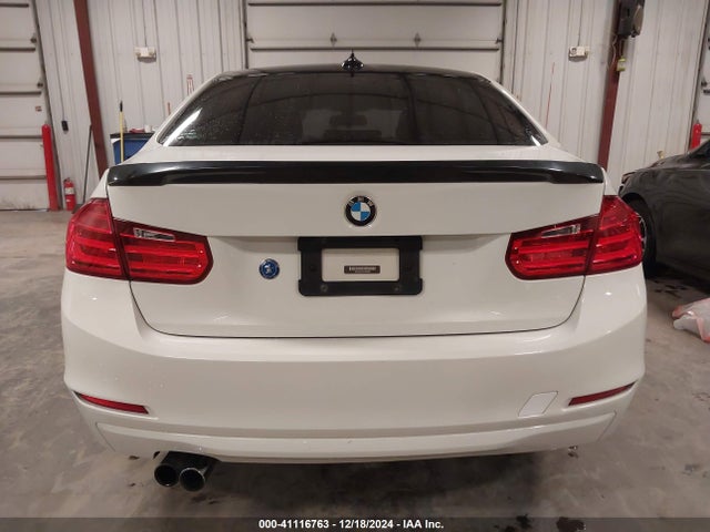 BMW 328i Xdrive 2015 WBA3B5C5XFF960988 Image 16