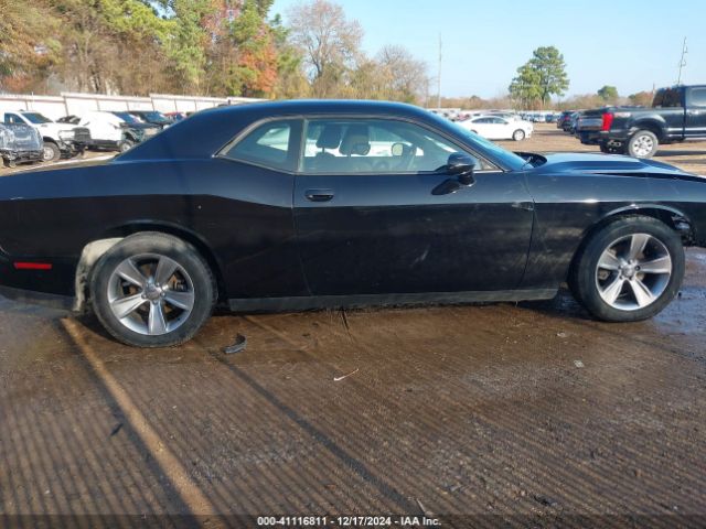 2C3CDZAG2FH715193 Dodge Challenger Sxt