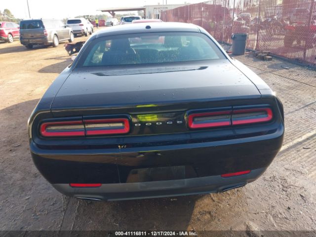 2C3CDZAG2FH715193 Dodge Challenger Sxt
