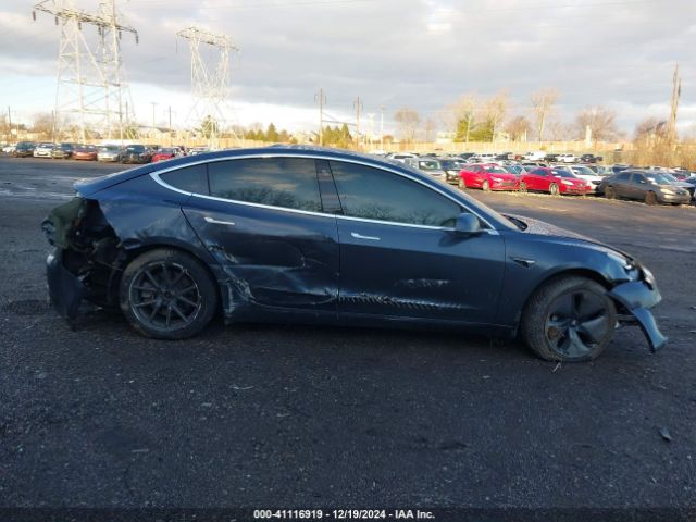 5YJ3E1EA2JF028231 Tesla MODEL 3