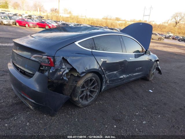 5YJ3E1EA2JF028231 Tesla MODEL 3