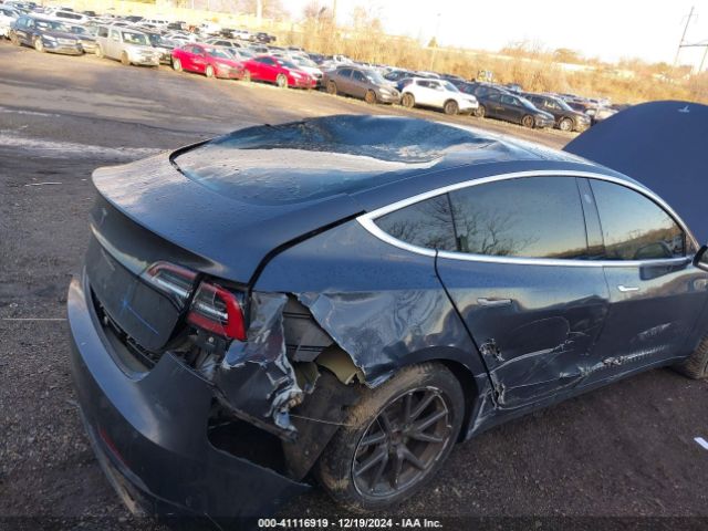 5YJ3E1EA2JF028231 Tesla MODEL 3