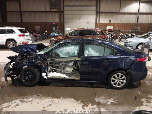 Toyota COROLLA LE 2022 5YFEPMAE7NP369843 Image 14