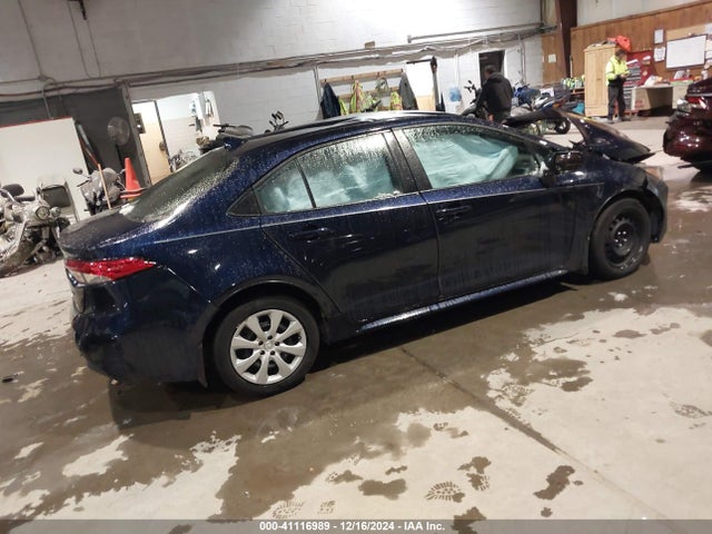Toyota COROLLA LE 2022 5YFEPMAE7NP369843 Image 4