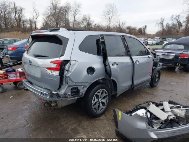 JF2SKAJC9MH553174 Subaru Forester Premium