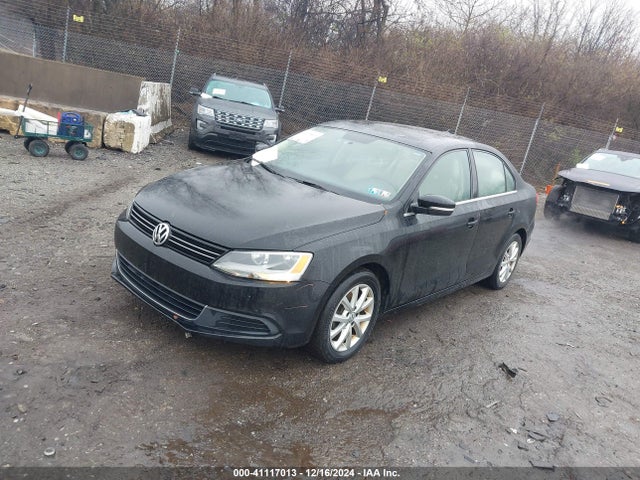 3VWD17AJ4EM319286 Volkswagen Jetta