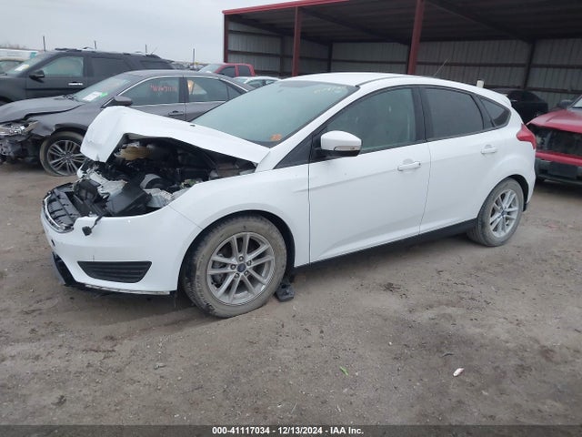 Ford FOCUS SE 2017 1FADP3K25HL337437 Image 2