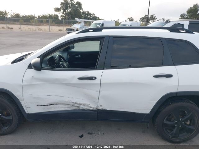 1C4PJLAB8GW336631 Jeep Cherokee Altitude