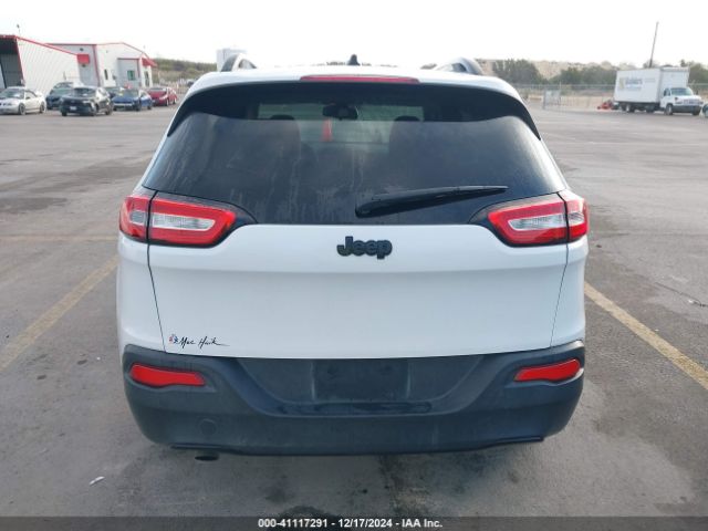 1C4PJLAB8GW336631 Jeep Cherokee Altitude