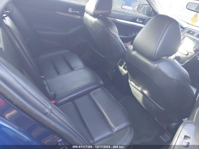 1N4AA6AP3JC360546 Nissan Maxima 3.5 Sv