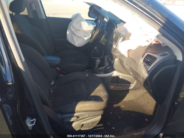 3C4NJCABXJT102530 Jeep Compass Sport Fwd