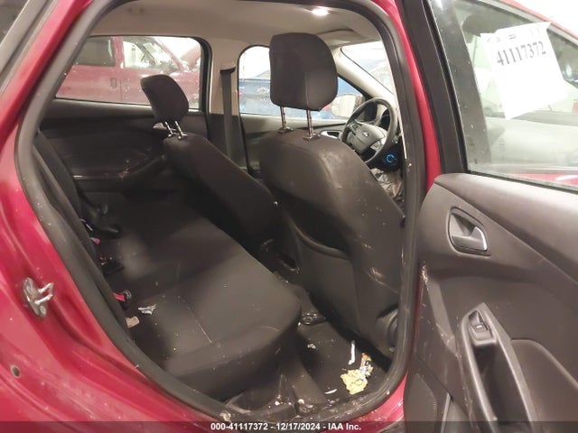 Ford FOCUS SE 2018 1FADP3FEXJL239532 Image 8