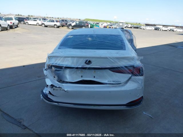 58ADA1C17RU039199 Lexus ES 300H