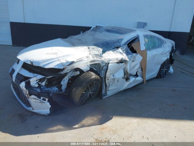 58ADA1C17RU039199 Lexus ES 300H