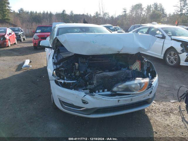 YV1612FH9E1285826 Volvo S60 T5