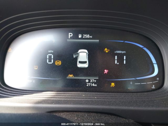 KMHRC8A32RU327409 Hyundai Venue Sel