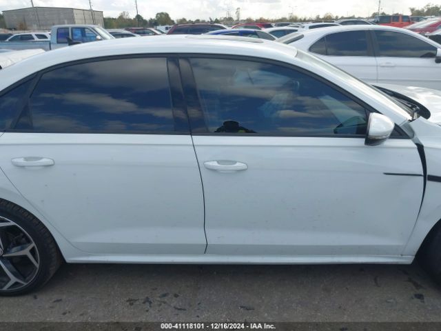 1VWMA7A37LC010668 Volkswagen Passat 2.0t R-line