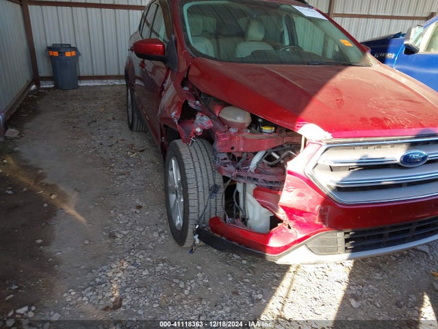 1FMCU0HD1KUA63057 Ford ESCAPE SEL