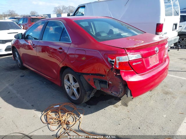 4T1BF1FK1EU788188 Toyota CAMRY SE