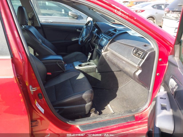 4T1BF1FK1EU788188 Toyota CAMRY SE
