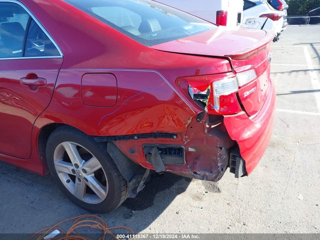 4T1BF1FK1EU788188 Toyota CAMRY SE