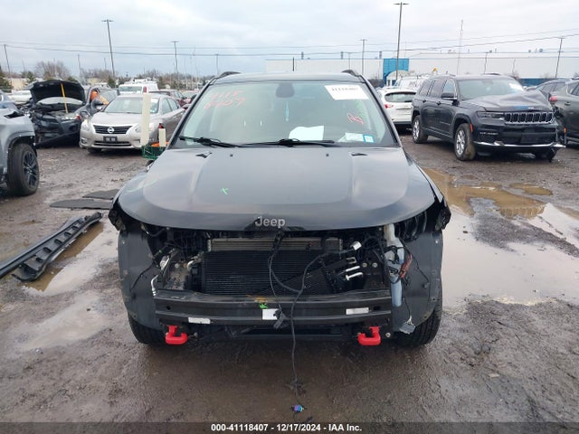 3C4NJDDB1HT689339 Jeep New Compass Trailhawk 4x4