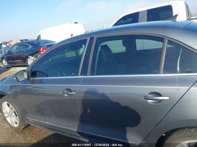 3VWL17AJ0HM244330 Volkswagen Jetta 1.8t Sel