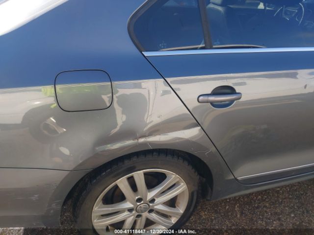 3VWL17AJ0HM244330 Volkswagen Jetta 1.8t Sel