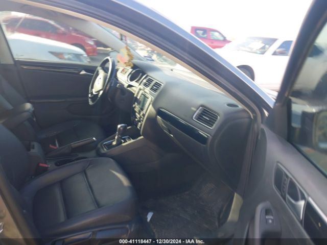 3VWL17AJ0HM244330 Volkswagen Jetta 1.8t Sel