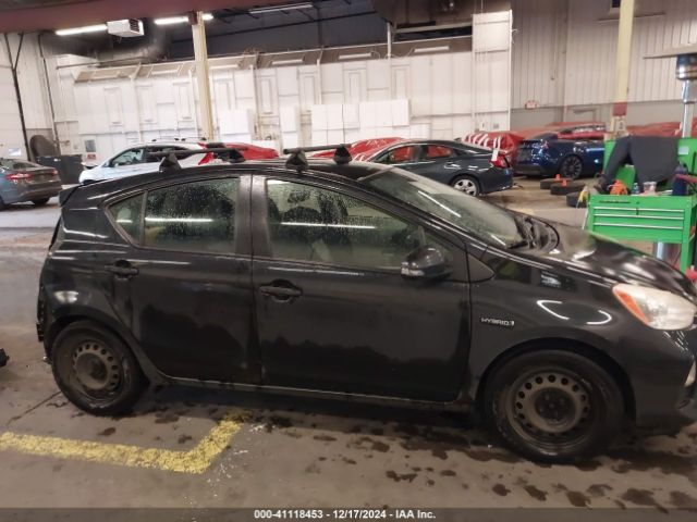 JTDKDTB36E1059612 Toyota Prius C Two