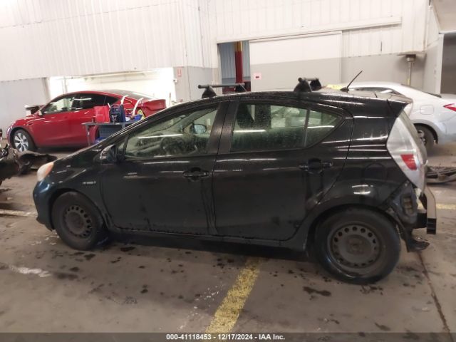 JTDKDTB36E1059612 Toyota Prius C Two