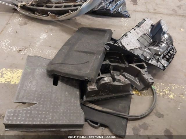 JTDKDTB36E1059612 Toyota Prius C Two