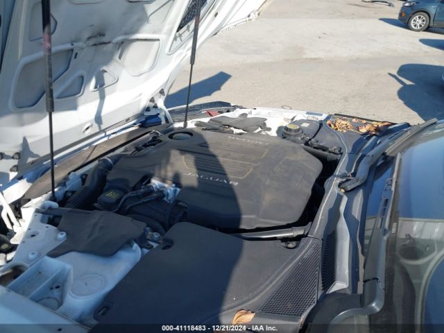 2016 JAGUAR F-TYPE SAJWJ6BV6G8K30271 Photo 9