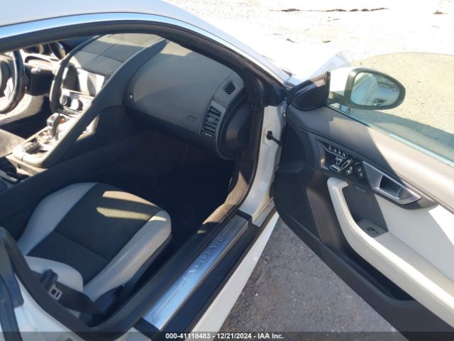 2016 JAGUAR F-TYPE SAJWJ6BV6G8K30271 Photo 4
