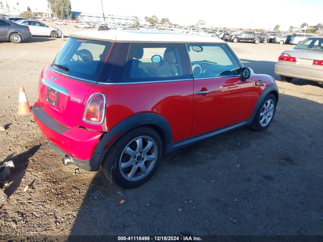 2007 MINI COOPER WMWMF33557TT57821 Photo 3