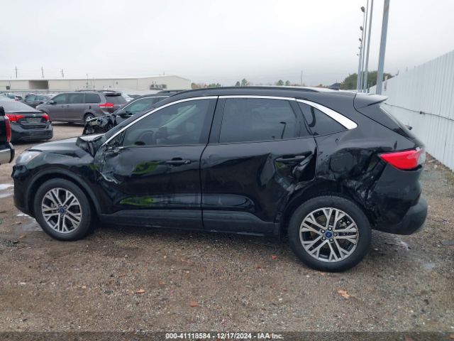 1FMCU0H62NUB92141 Ford ESCAPE SEL