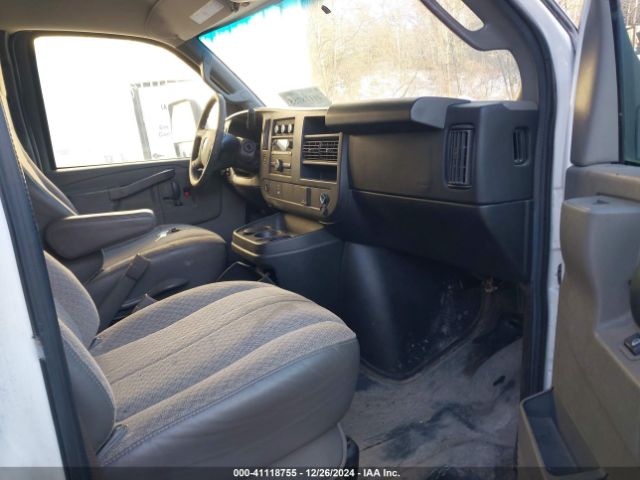 2017 GMC SAVANA CUTAWAY 7GZ37SCG8HN007504 Photo 4
