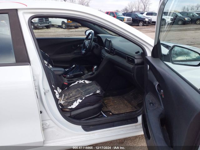 KMHTG6AF8KU003038 Hyundai Veloster 2.0 Premium