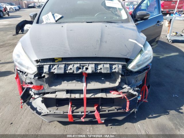 1FADP3N27GL254053 Ford Focus Titanium