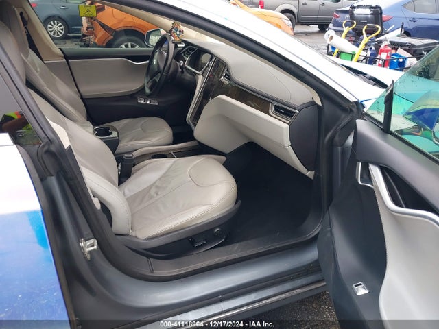 2013 TESLA MODEL S 5YJSA1CN4DFP07726 Photo 4