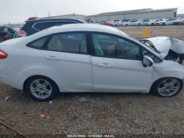 Ford FIESTA SE 2019 3FADP4BJ0KM139268 Image 13
