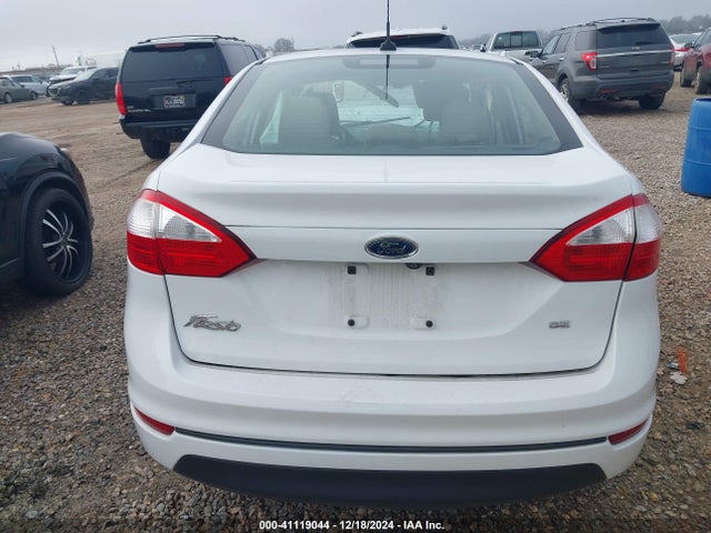 Ford FIESTA SE 2019 3FADP4BJ0KM139268 Image 16