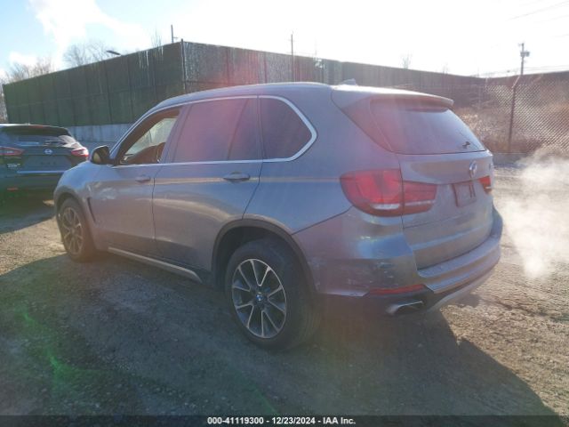 2018 BMW X5 5UXKR0C58J0X99855 Photo 2