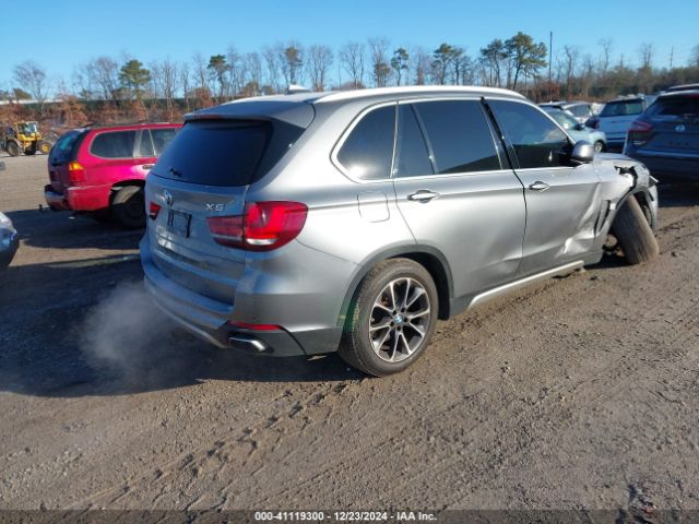 2018 BMW X5 5UXKR0C58J0X99855 Photo 3