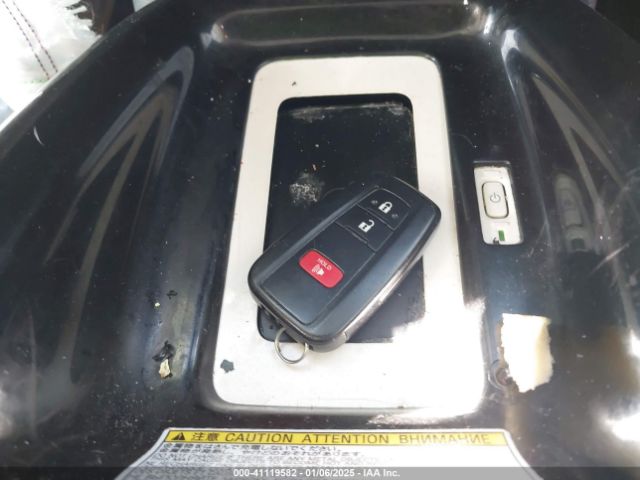JTDKARFU3G3522070 Toyota Prius Three