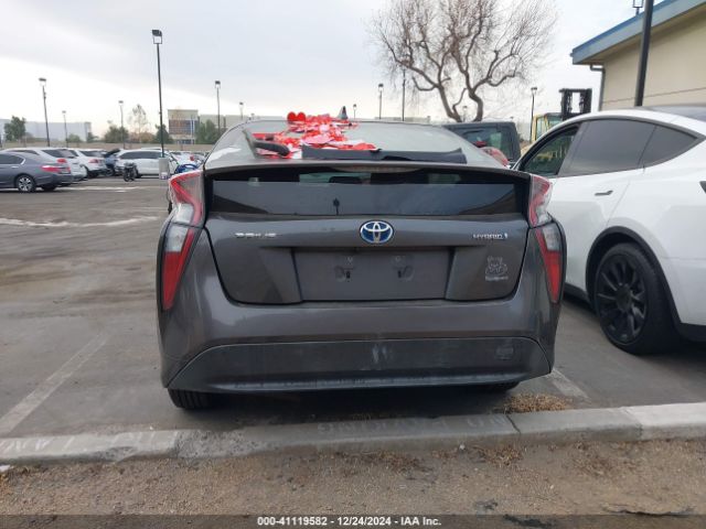 JTDKARFU3G3522070 Toyota Prius Three