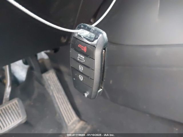 KNDJN2A23G7865872 KIA Soul