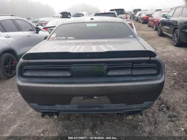 2C3CDZAG2FH758125 Dodge Challenger Sxt