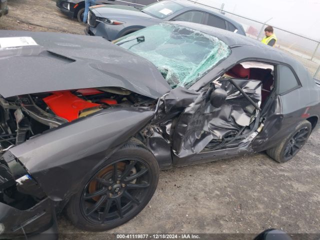 2C3CDZAG2FH758125 Dodge Challenger Sxt